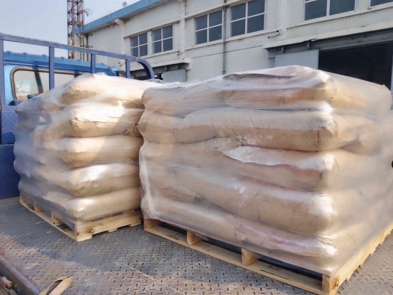 Single-water lithium hydroxide product packaging